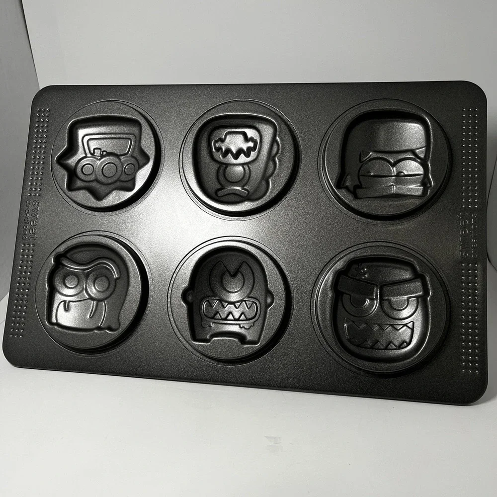 Sweet Creations Monster‎ Halloween Cookie Baking Pan 6 Cavities/ MOLDS